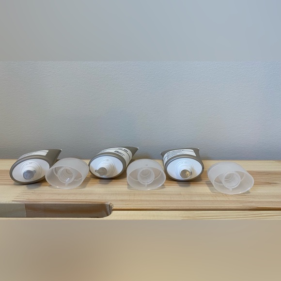 (SOLD) 3 boxes (bundled) of The Ordinary High-Adherence Silicone Primer - Picture 4 of 4